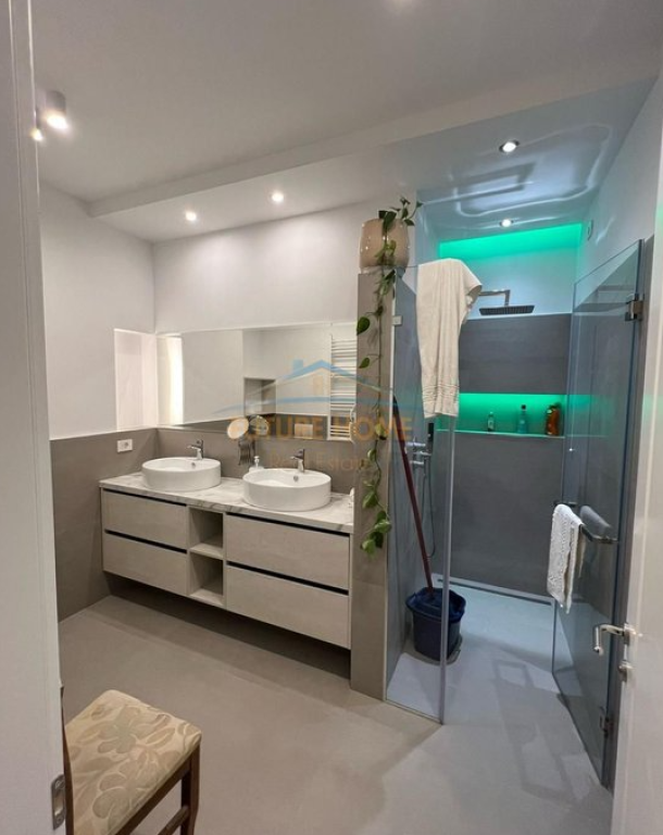 Rent, 1+1 Apartment at the Paris Commune!