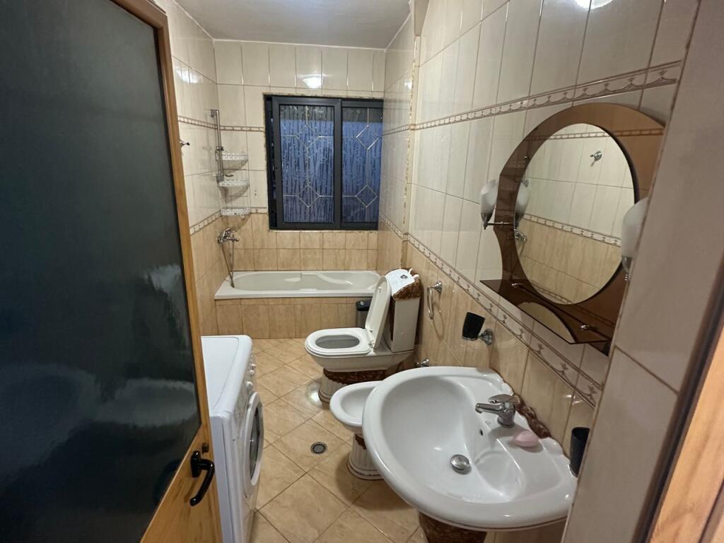 Apartament 1+1 me qera tek Oxhaku ne Tirane