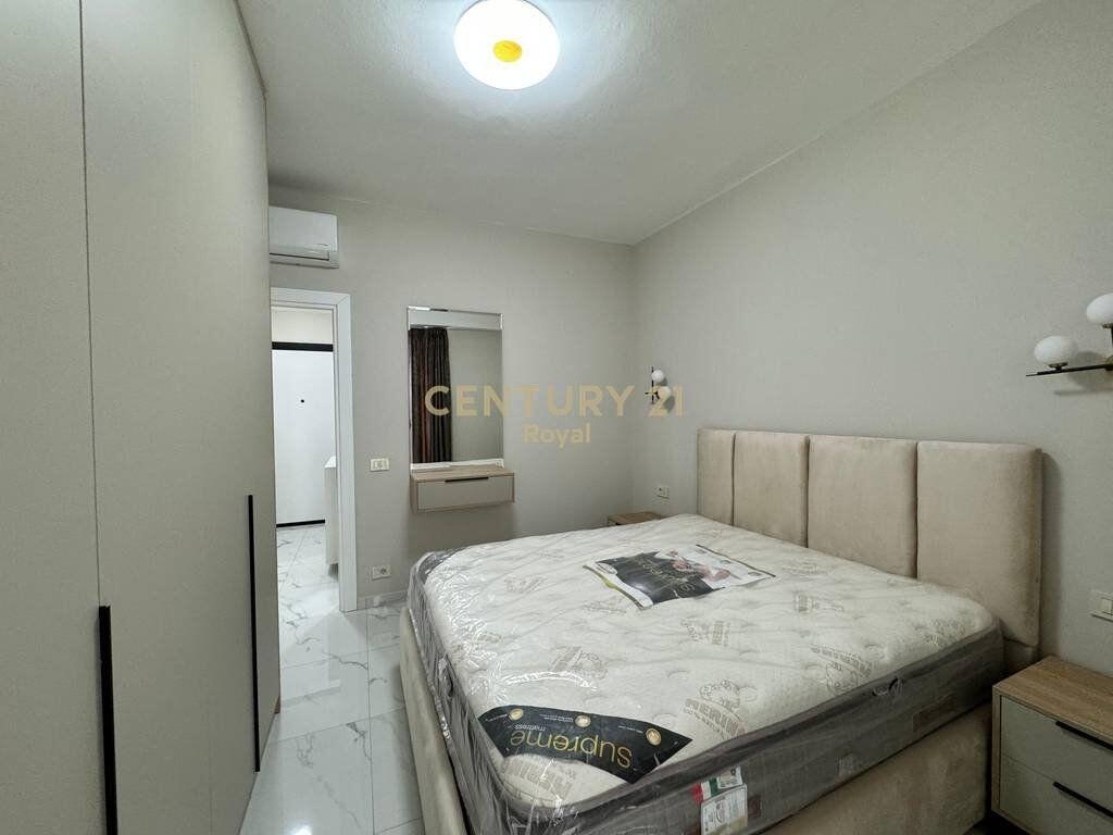 Appartamento 2+1 in Affitto in Via Mine Peza, nel Golden Tower Residence Tirana - 900€ | 93.7 m²