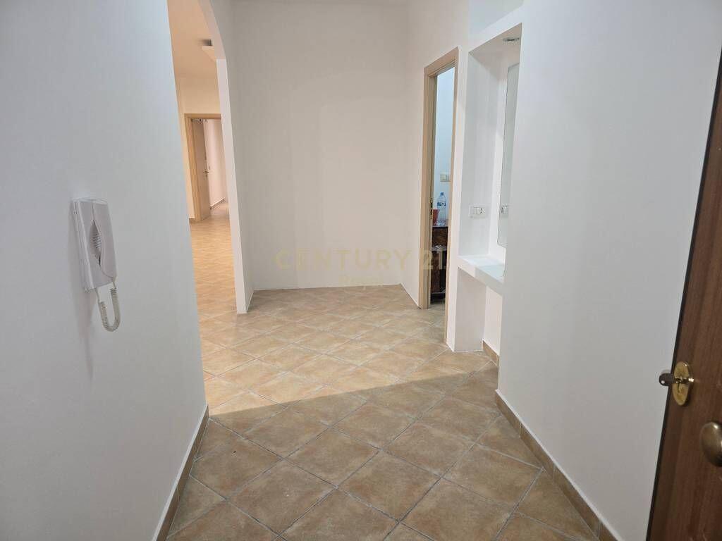 SHESIM APARTAMENT 2+1 TE KODRA E DIELLIT RRUGA XHON KENEDI