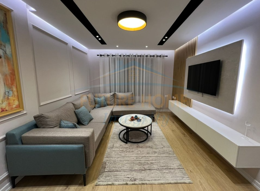 Affitto, Appartamento 2+1, Oxhaku, Tirana.