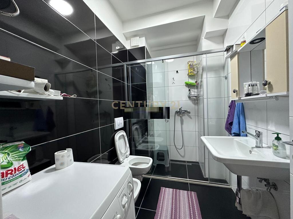 VENDESI APPARTAMENTO 1+1 NEL COMUNE DI PARIS