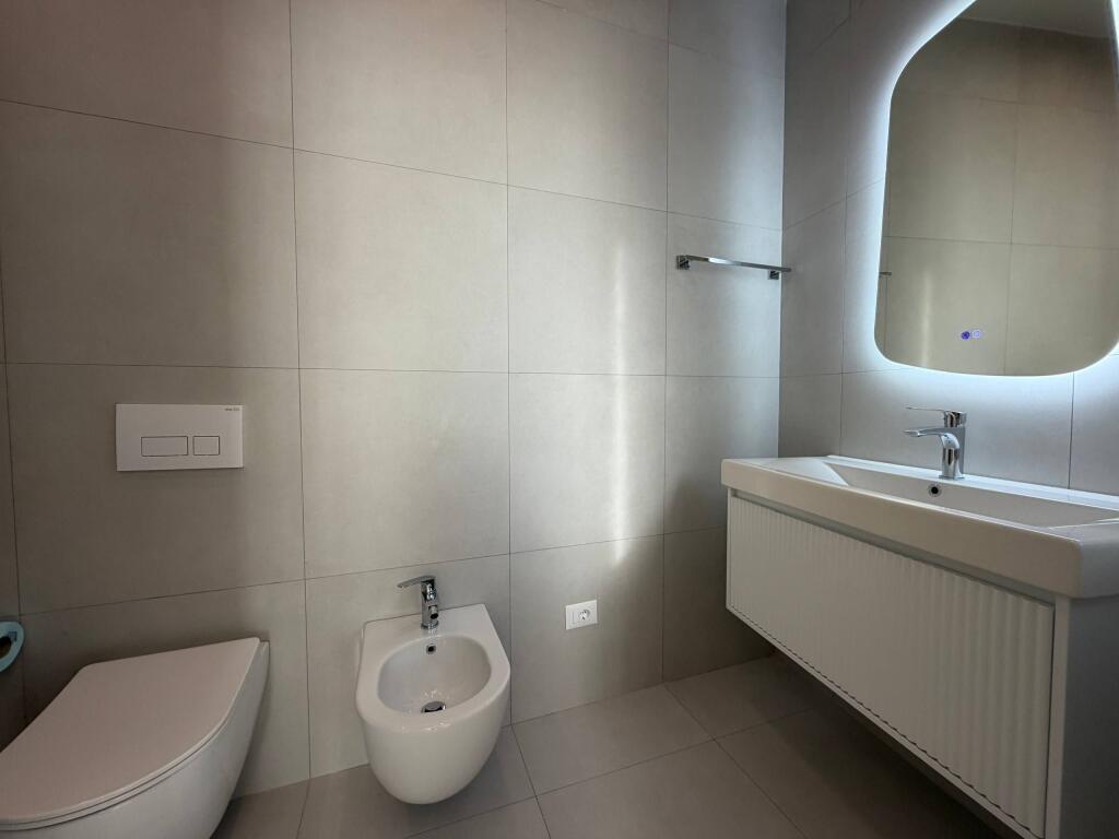 Apartment 2+1+Parking for rent at Green Valley near the Dry Lake.