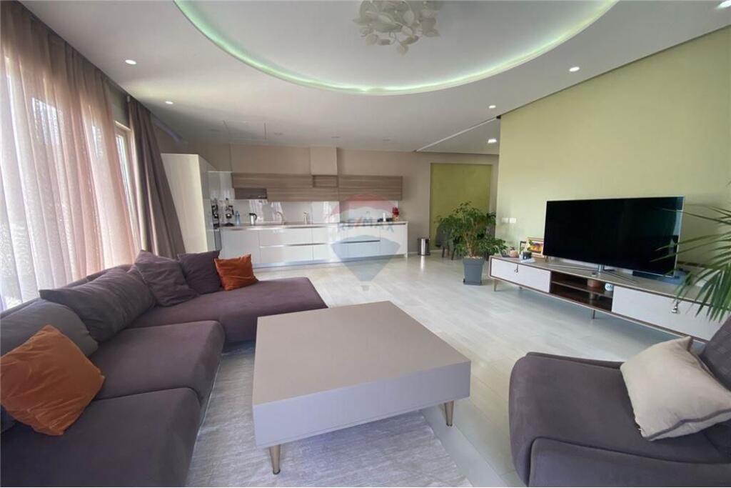 Appartamento 3+1+2+in affitto al Lago Secco!