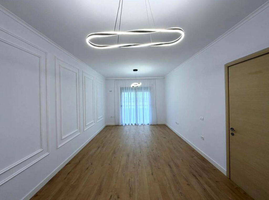 Apartament 2+1 Shitet Pall. Shigjeta/ Hotel Marinaj