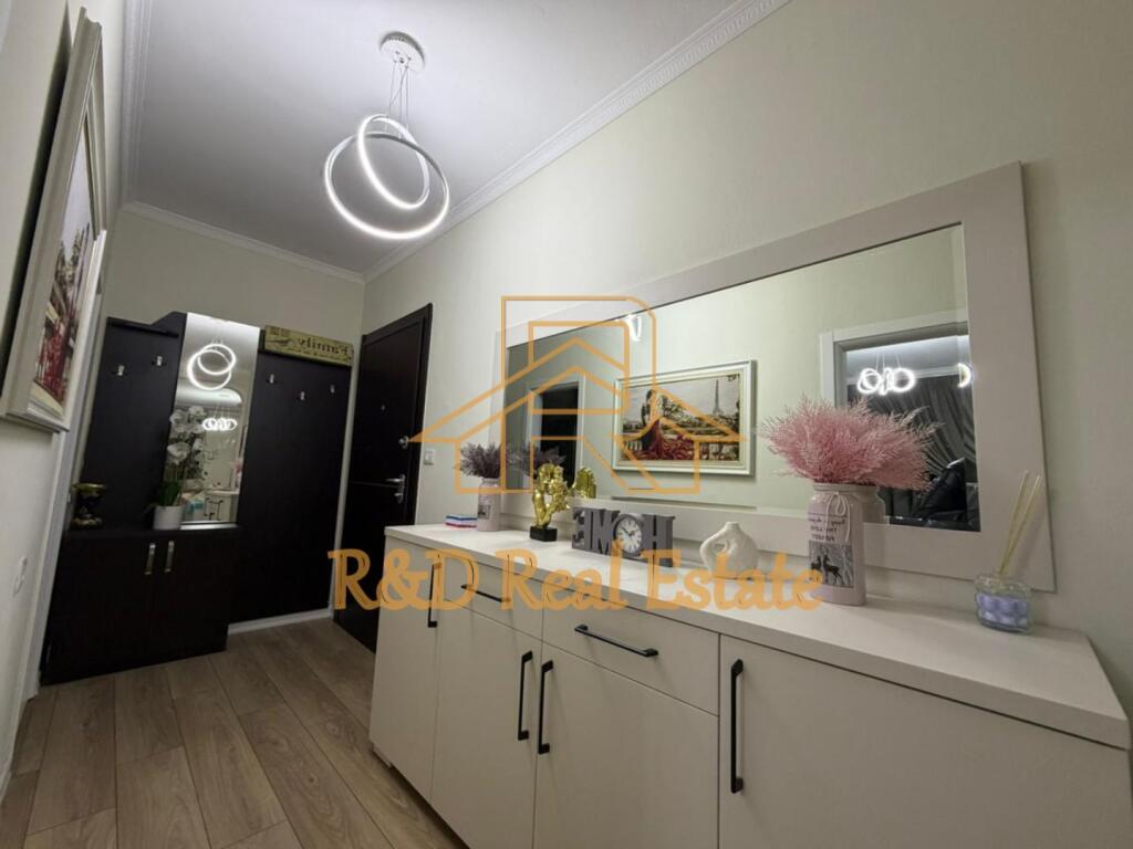 🏡 Apartment 3+1 + balcony for rent – Bajram Curri Boulevard