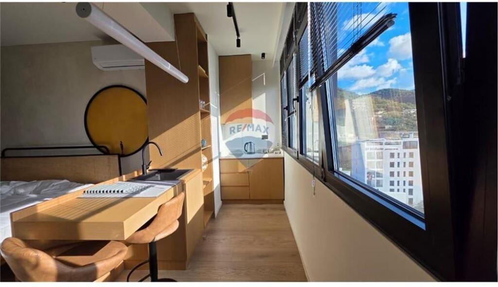 🌊 Garsoniere me Qira – Lungomare, Vlorë | Pamje nga Deti 🌊