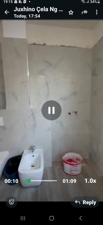 Shitet apartament 2+1+ 1 post parkim  Rruga Siri  Kodra