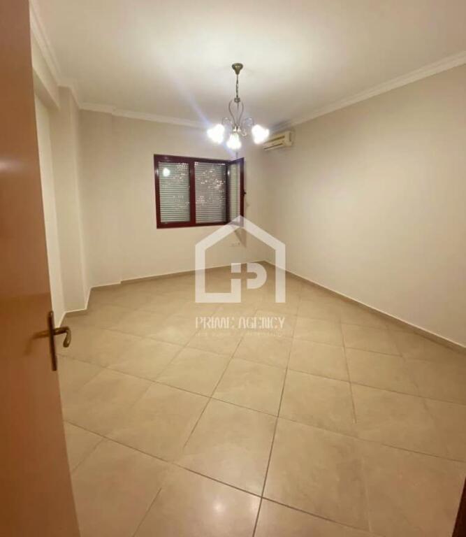 FOR RENT: Business premises / Kavaja Street / near the ORTHODOX CHURCH