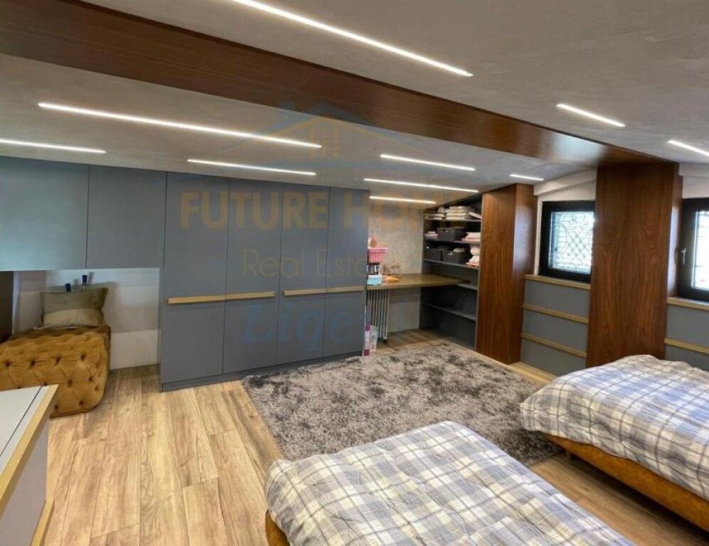 Affitto, Duplex 3+1+3+Posto Auto, Lago Secco, Tirana.