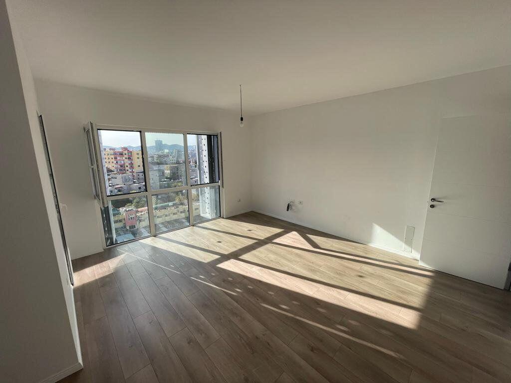 Apartament 1+1 për Shitje – Rruga 5 Maji, pjese e kompleksit Emerald ne Tiranë! 180,000 € Sip. Totale  82m2