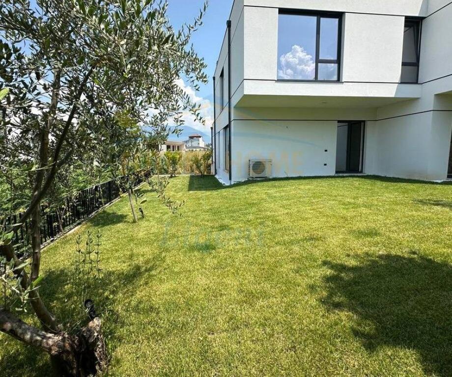 Qera, Vilë, Vilat Forest, Liqeni I Thatë, Tiranë...