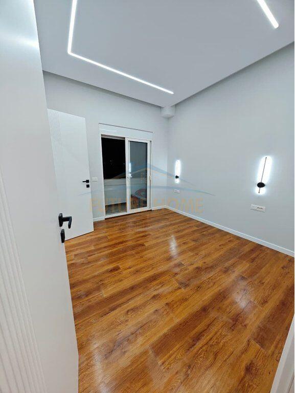 Apartment for sale 2+1+2+2, Main Boulevard, Durres