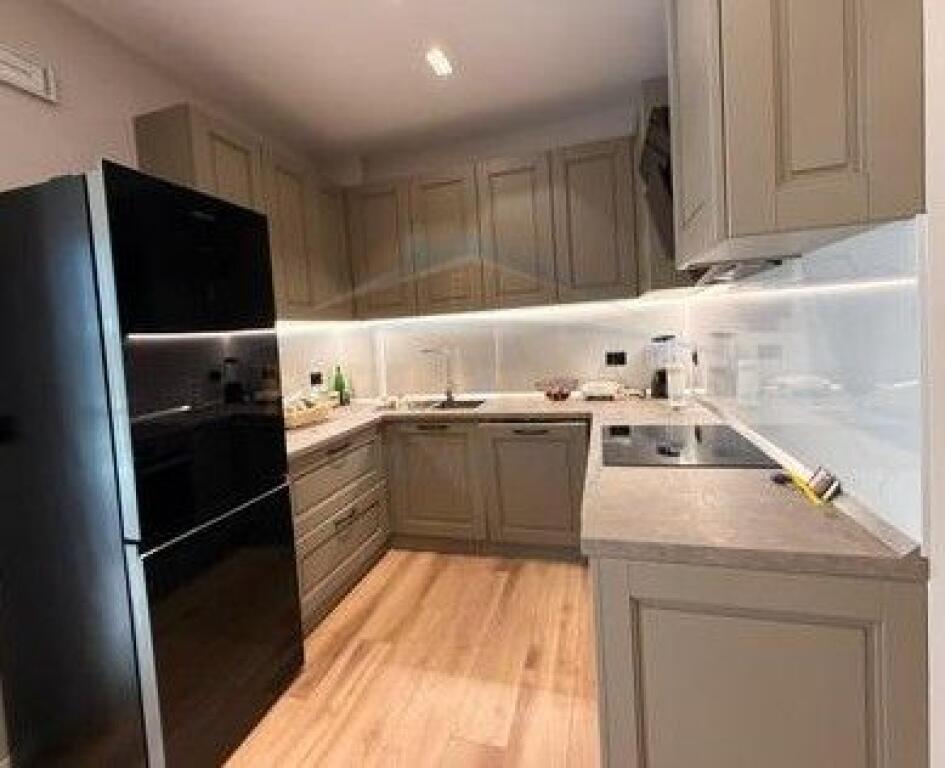 Shitet, Apartament 1+1, Rezidenca Sofia, Tiranë.