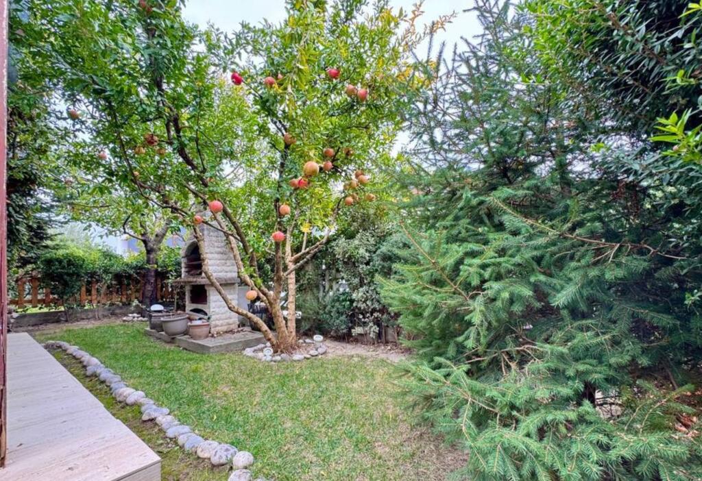 VILË MODERNE ME QIRA NË REZIDENCËN COLOMBO 2, PRANË TEG 3+1+3 | 3 Poste Parkimi | 2,500 € / muaj