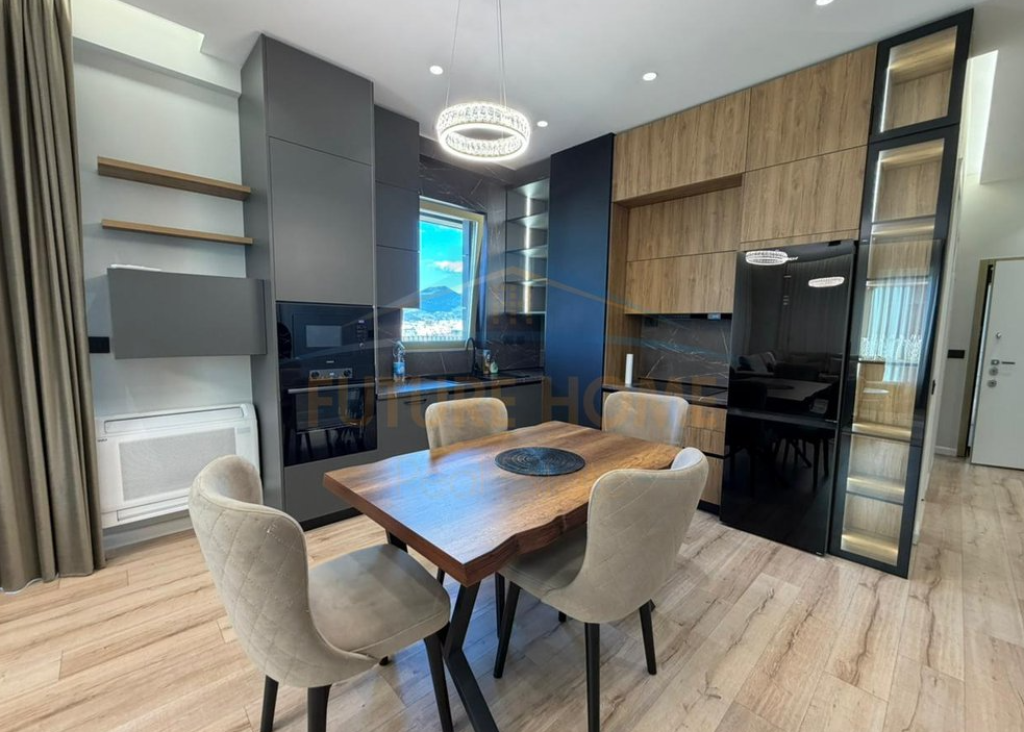 Rent, Apartment 2+1+Parking Space near the stadium, Air Albania, Tirana.