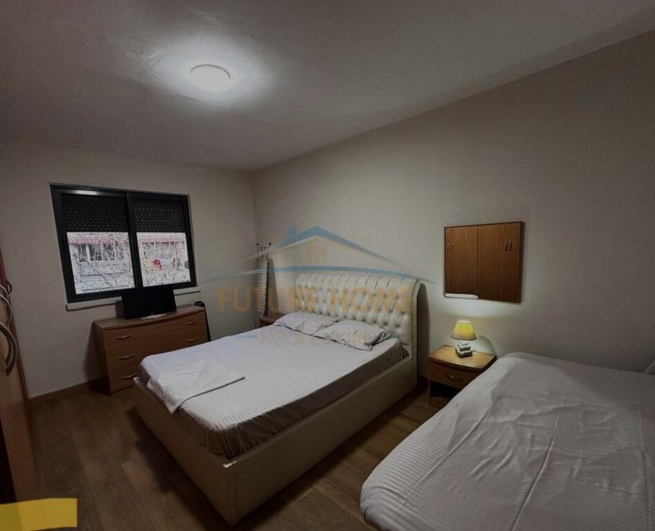Shitet, Apartament 2+1, Xhamlliku , Tiranë