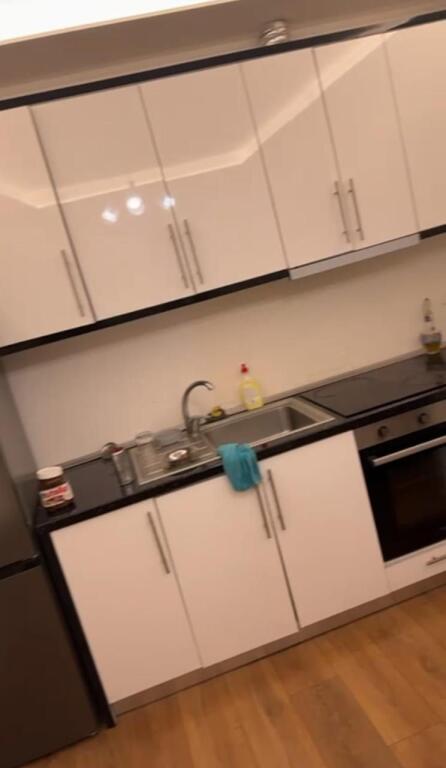 Affittasi 2+1 Harry Fultz