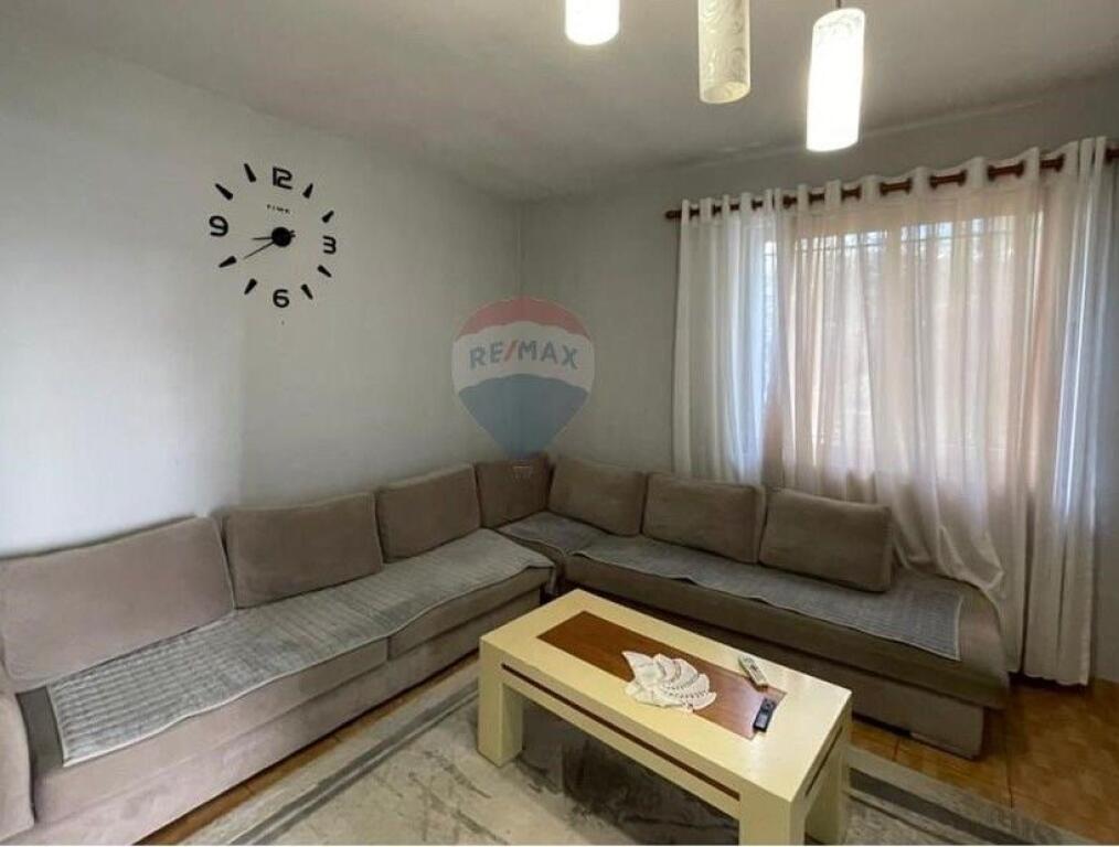 Shitet Apartament 2+1+ballkon ne Fresk (530551001-229)