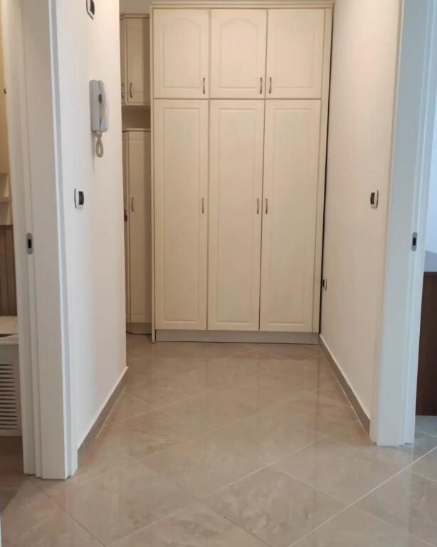 VILLA FLOOR FOR RENT IN BLLOK FOR OFFICES