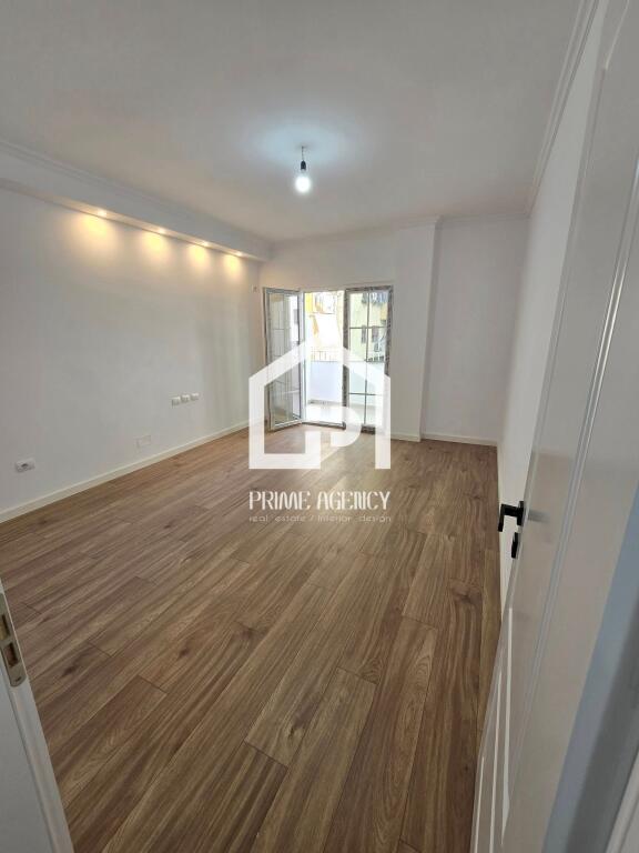 SHITET : Apartament 2+1/zona: RRUGA BOGDANET