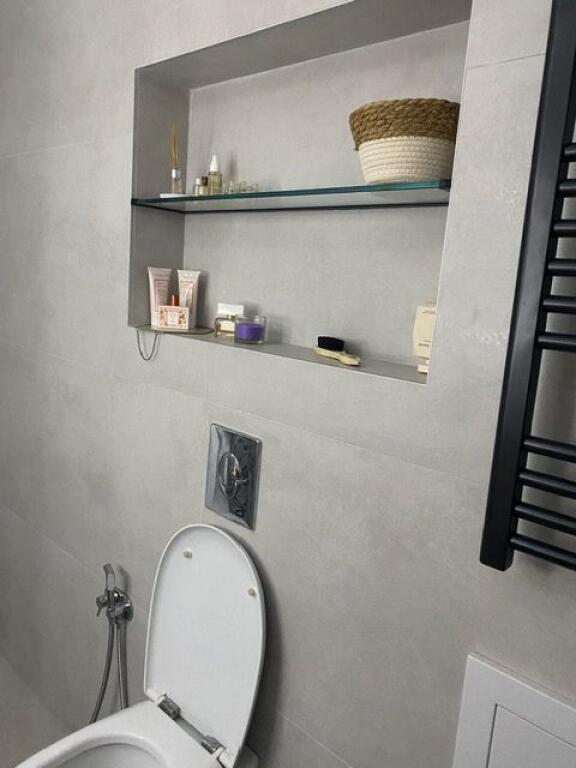 Apartament me qira 64m2 – Myslym Shyr (prane Gjykates se Shkalles se Pare)