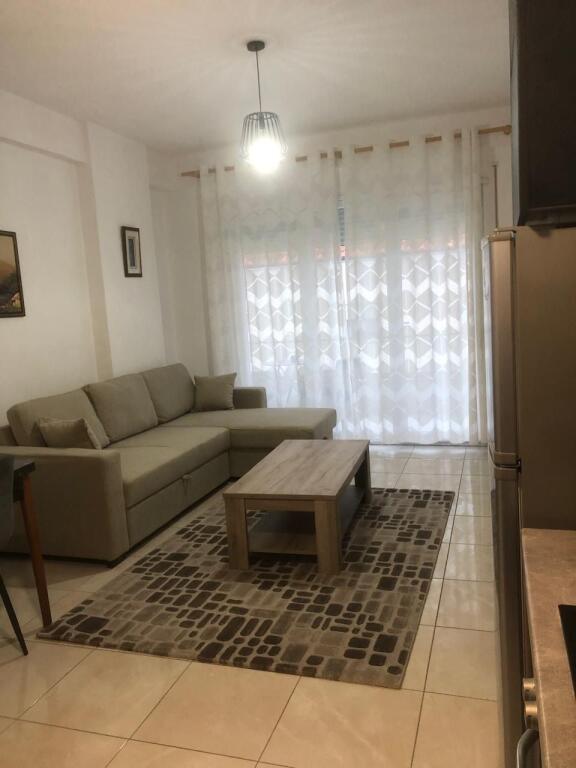 🏡 JEPET ME QIRA APARTAMENT 1+1 – PALLAT I RI prane Komunes se Parisit