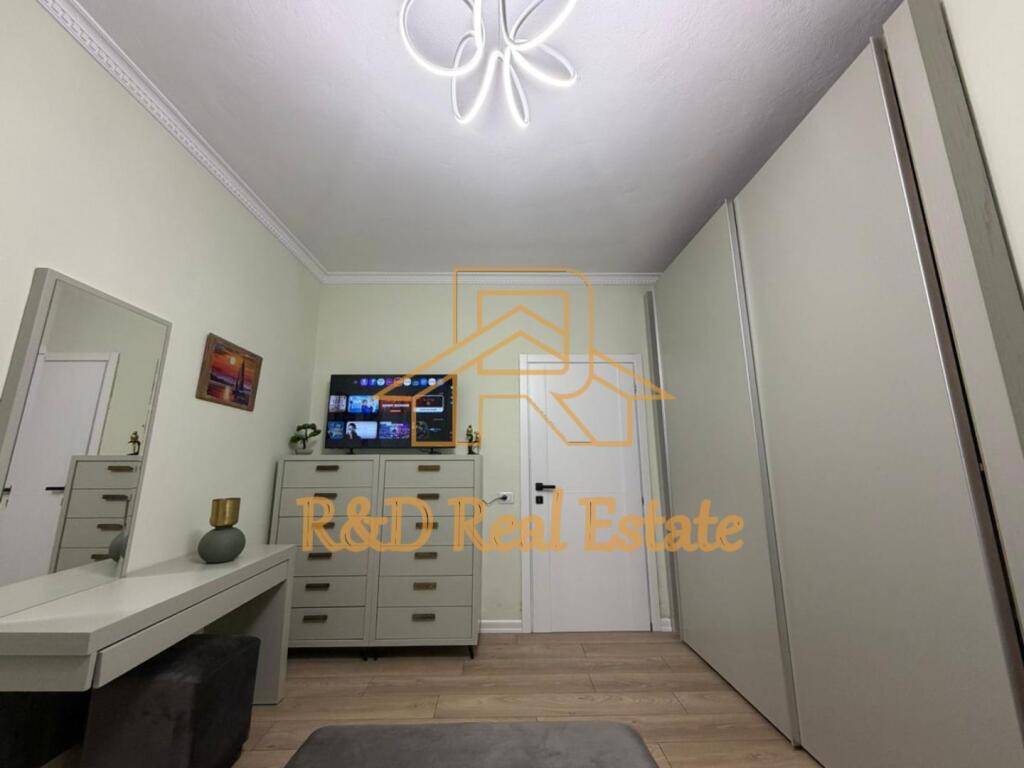 🏡 Apartment 3+1 + balcony for rent – Bajram Curri Boulevard