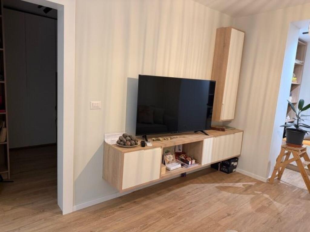Apartament me qira 64m2 – Myslym Shyr (prane Gjykates se Shkalles se Pare)