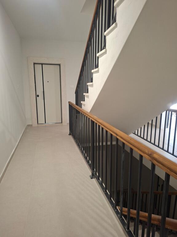 SHITET APARTAMENT 2+1 RRUGA ELBASANIT 165.000 €