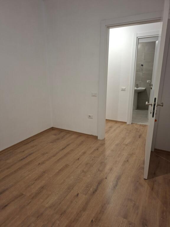 VENDESI APPARTAMENTO NUOVO AL PALAZZO DELLE BRIGATE 192.000 €