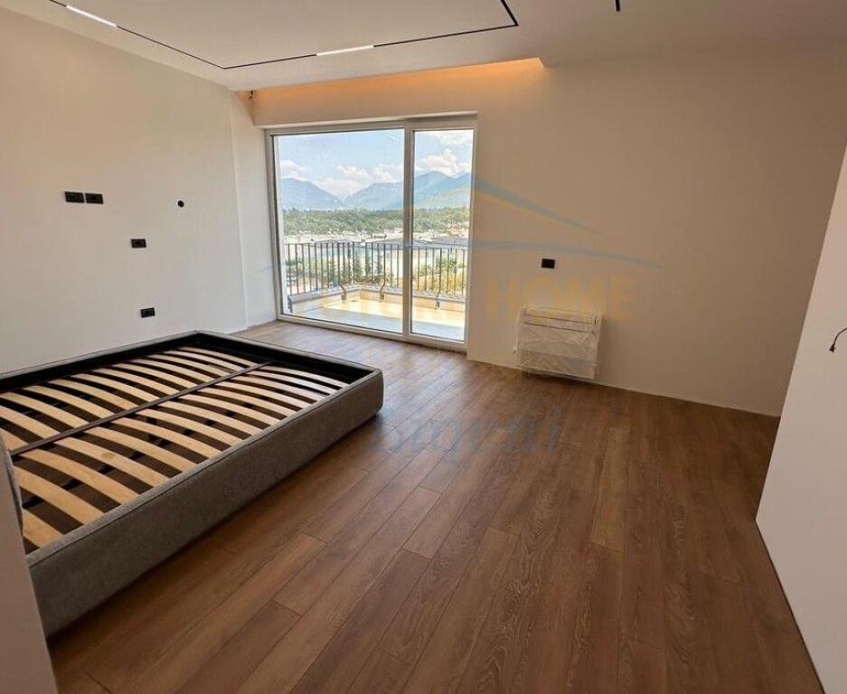 Qera, Vilë, Vilat Forest, Liqeni I Thatë, Tiranë...