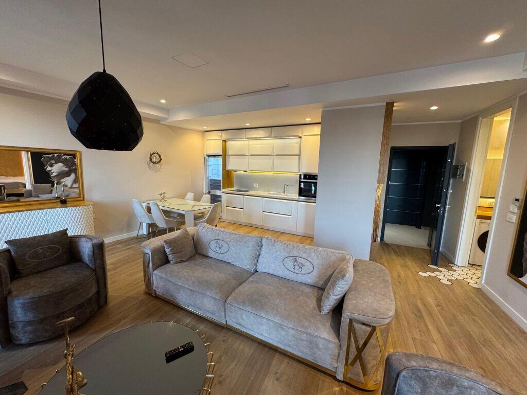 APARTAMENT LUKSOZ ME QIRA 1+1+ PARKIM TE PARK GATE RRUGA ELBASANIT