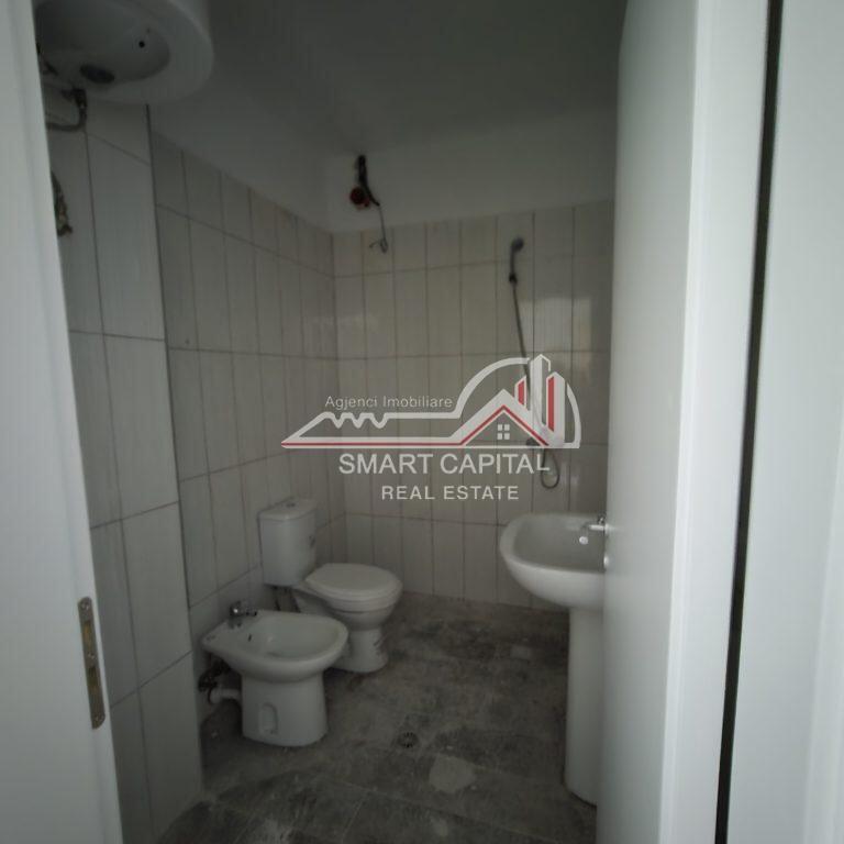 Shitet apartament 1+1 te xhamia Vlore!