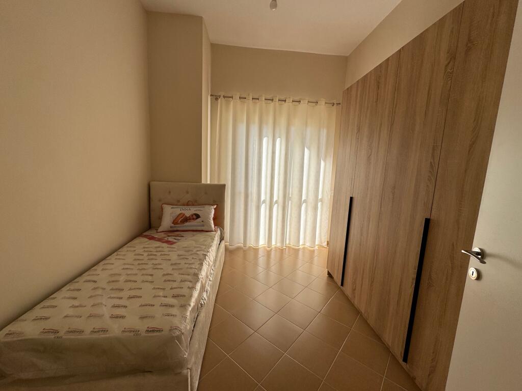 Qera apartament 3+1 ne Fresk 45000 leke tek Furre buke europa