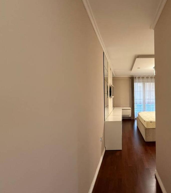 🌟 2+1+2 në Shitje – Banesë me 2 Ballkone në Liqenin e Thatë