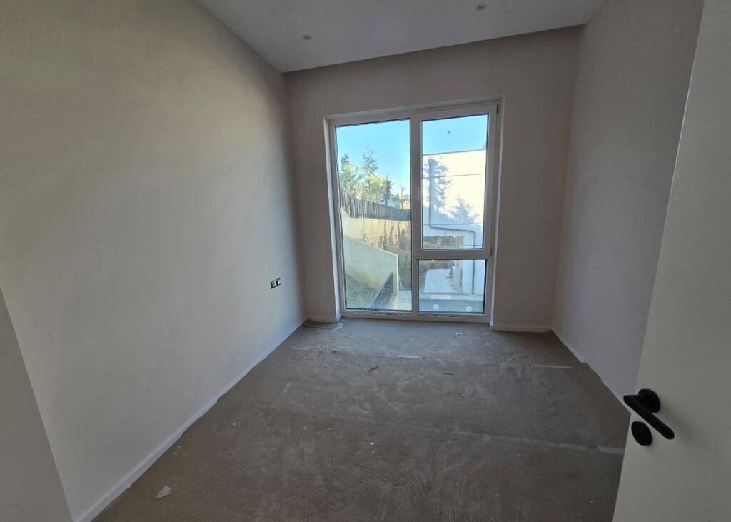 Vile me Qira ne Kompleks Rezidencial, Liqeni i Thate, Tirane