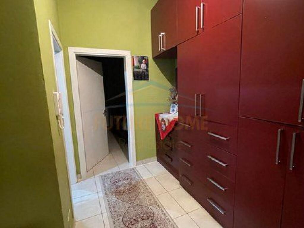 In vendita, Appartamento 1+1 Unaza e Re