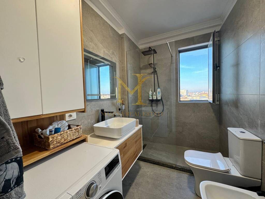 Jepet me qera 2+1+2 banjo, ne Plazh (Ura e Dajlanit)