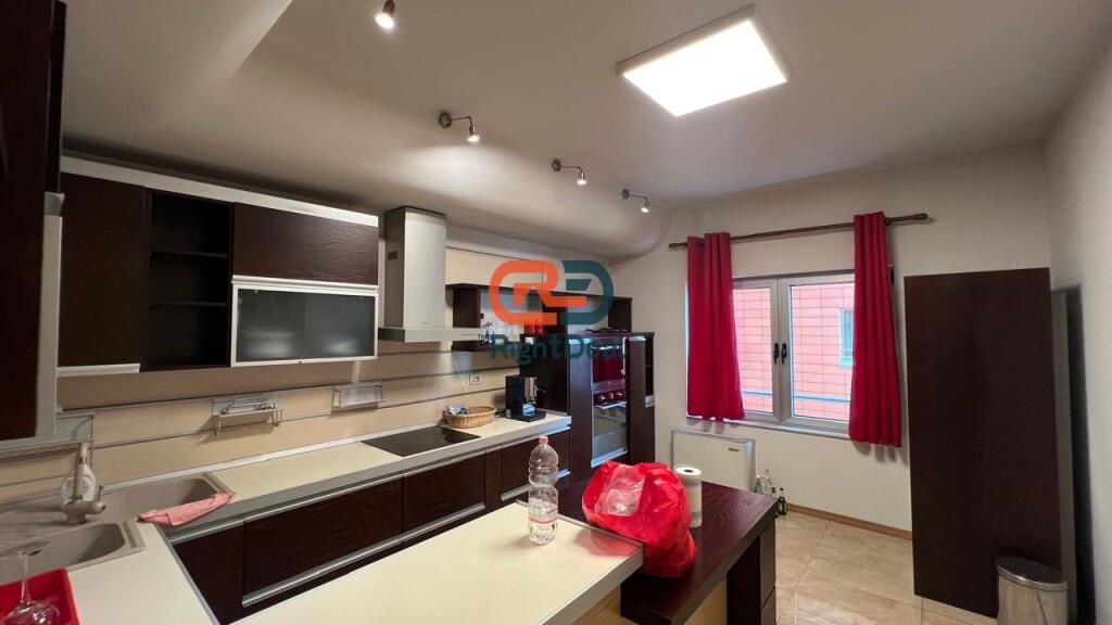 Tek ETC, Jepet Me Qira Super Apartament 3+1+2 I Mobiluar !!!