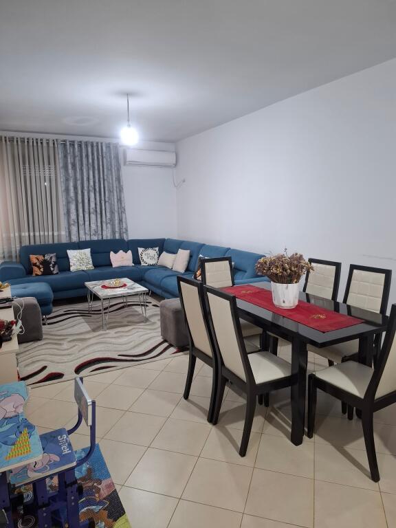 Apartament 1+1 i Mobiluar – Përballë Shkollës "Ibrahim Rugova", Kamëz