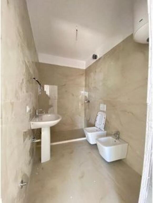 SHITET, APARTAMENT 2+1, FRESKU, TIRANE(530581001-72)