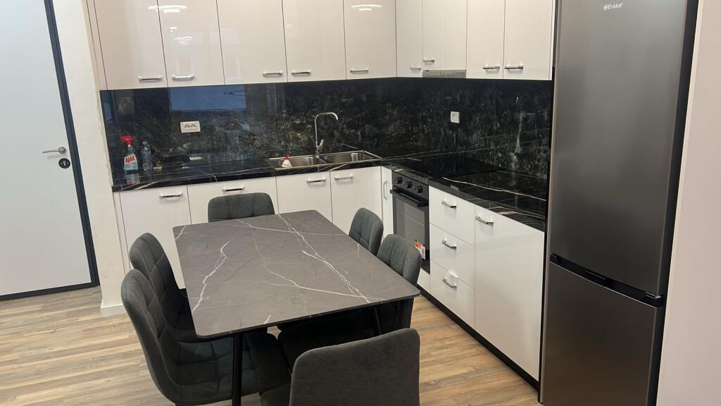 For rent 3+1+2 Univers City 50,000 leke