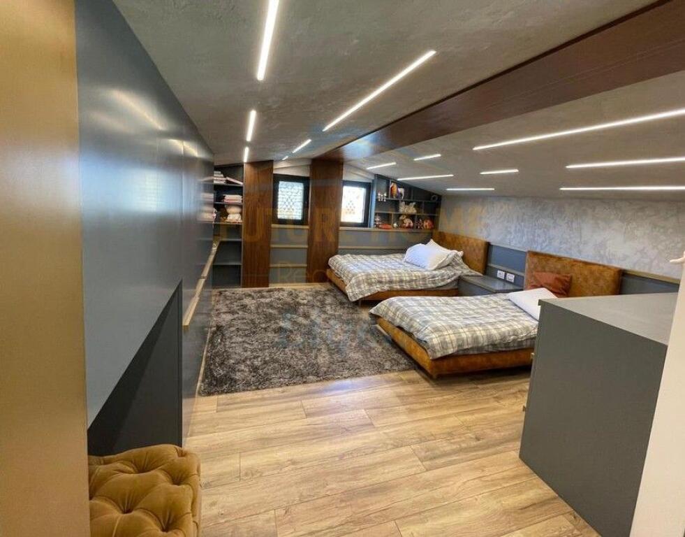 Affitto, Duplex 3+1+3+Posto Auto, Lago Secco, Tirana.