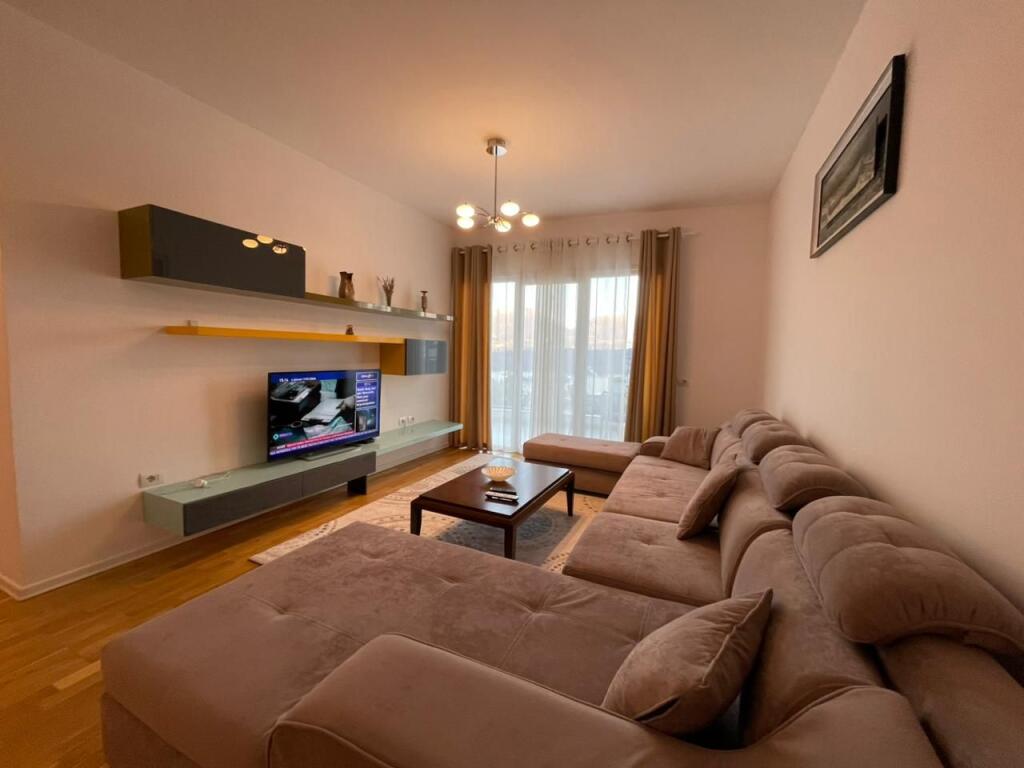 2+1 apartment for rent near the Botanical Garden.