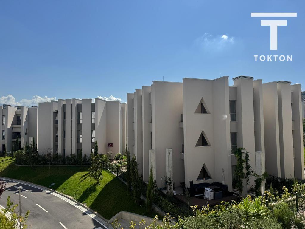 SHITET APARTAMENT 2+1+2, GREEN VALLEY, LIQENI I THATË