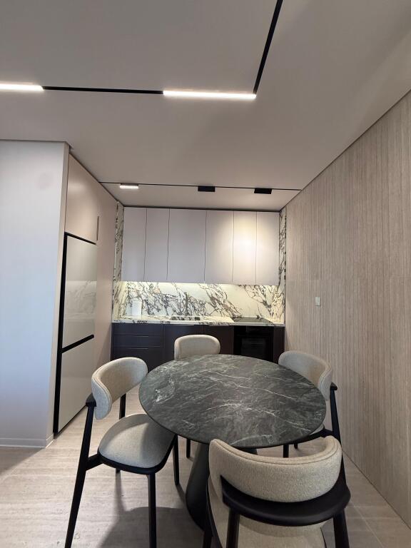 🏠Jepet me qira Apartament 1+1 📍Golden Tower Residence, Mine Peza ✨I investuar ne detaje, i pabanuar me pare 💶 Çmimi: 1200€