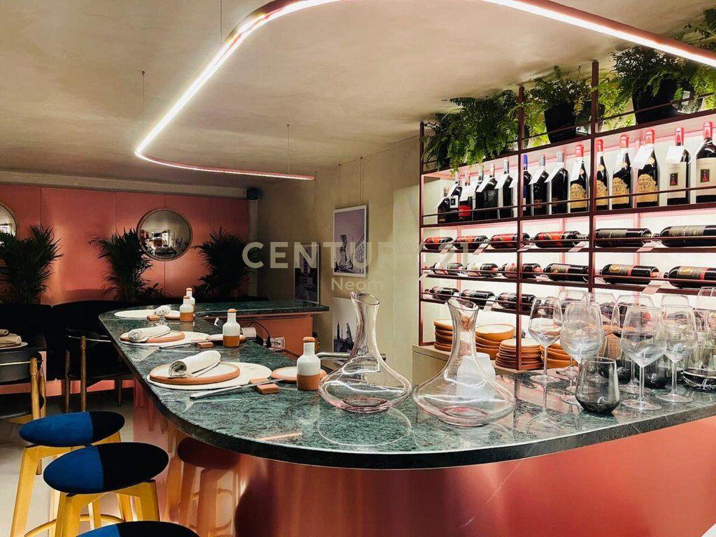 AFFITTO, BAR-RISTORANTE MODERNO CON VERANDA, VICINO AL CENTRO 7.500 € /Mese
