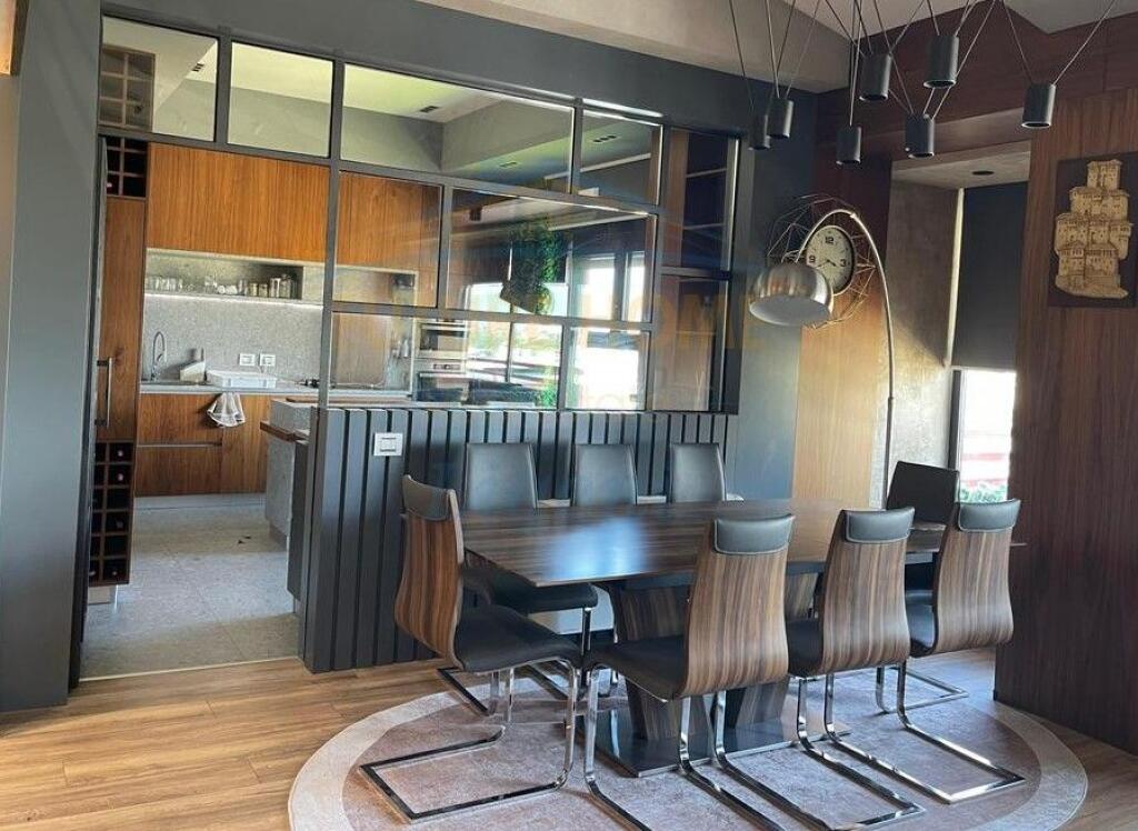 Affitto, Duplex 3+1+3+Posto Auto, Lago Secco, Tirana.