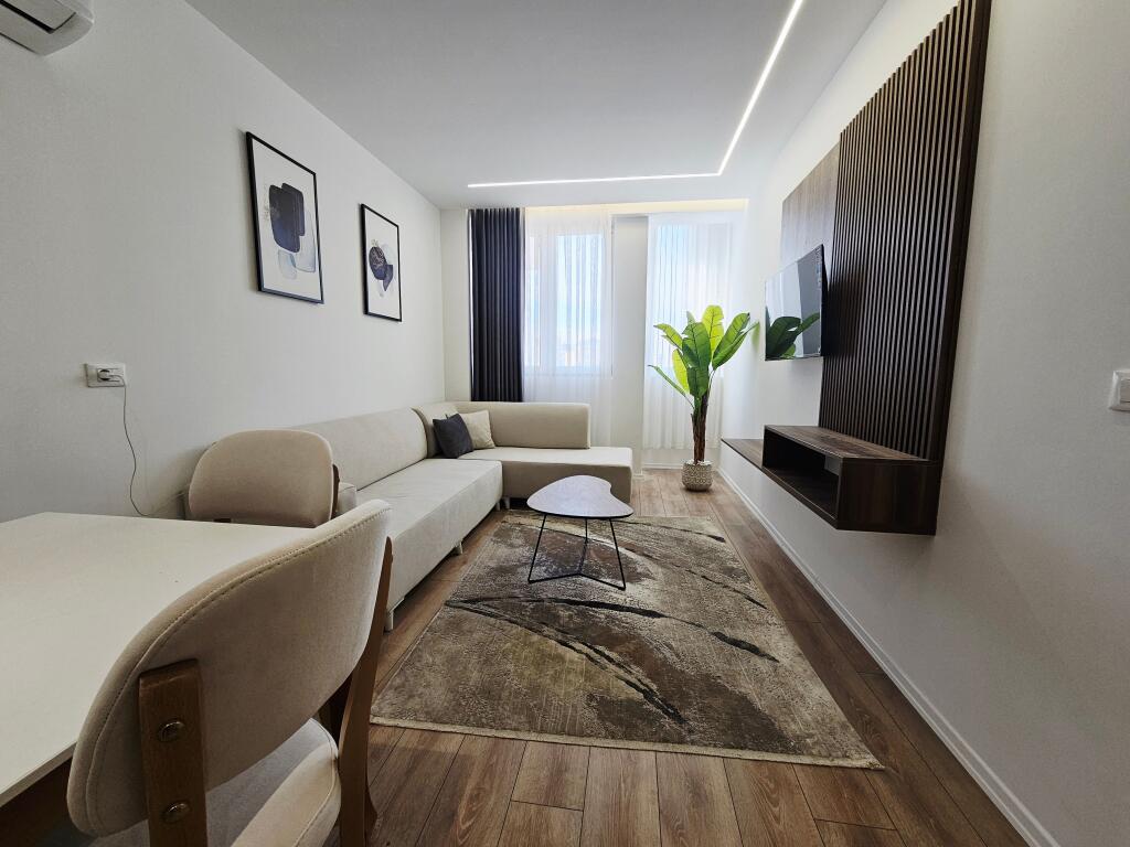 Shitet 1 +1 i ri prane Prokurorise Tiranes